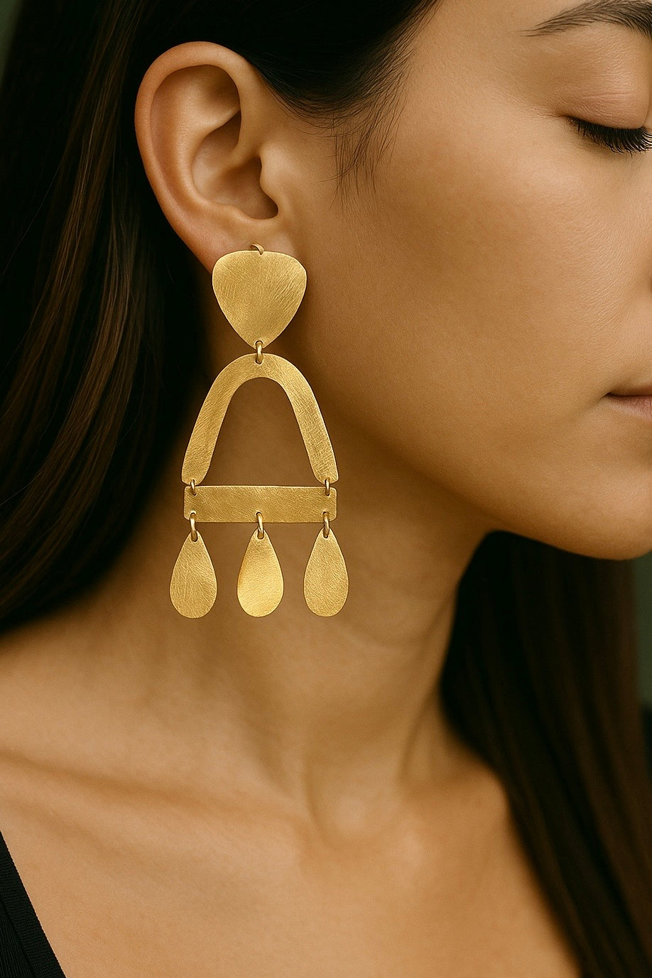 Pendientes Lombok Maxi dorados modelo puestos - Joyería artesanal boho Kenshō