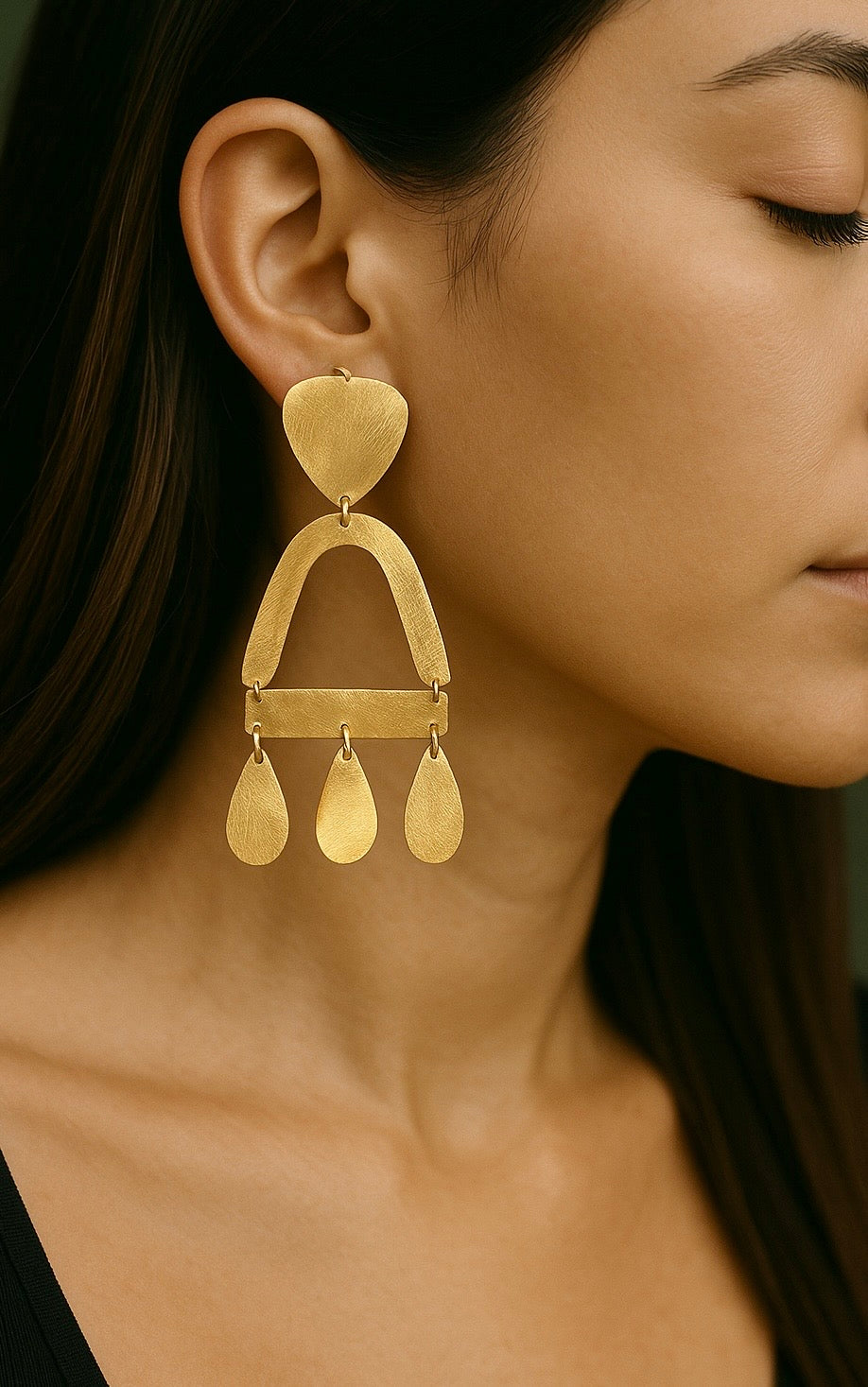 Pendientes Lombok Maxi dorados modelo puestos - Joyería artesanal boho Kenshō