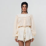Camisa Bordada Romántica