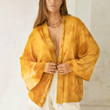 Amber Kimono detalle tela rayón tie-dye dorado - Kenshō verano boho